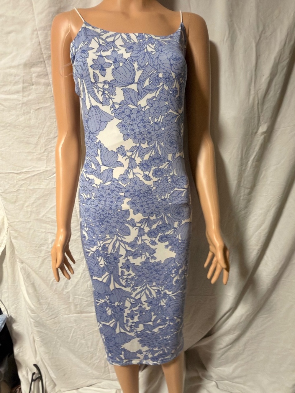 MISTYROSE Blue & White Floral Bodycon Midi Dress Toile Porcelain Print Sz L
